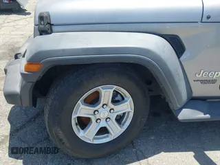 2020 Jeep Wrangler Unlimited Sport S с VIN 1C4HJXDN3LW268895, выставлен на аукционе IAAI как лот 42555660 с пробегом 60 962 миль миль и . История ставок и продаж доступна на DreamBid. Изображение 18.