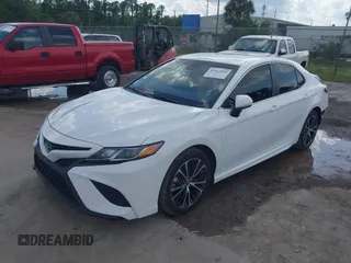 2020 Toyota Camry SE z VIN 4T1G11AK7LU975234, wystawiony jako IAAI lot #41912569 z przebiegiem 114 547 mil mil oraz . Historia ofert i sprzedaży dostępna na DreamBid. Obrazek 17.