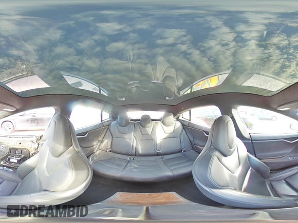 2019 Tesla Model S 75D z VIN 5YJSA1E26KF311684, wystawiony jako Copart lot #84538004 z przebiegiem 165 323 mil mil oraz Szkoda całkowita • Salvage title. Historia ofert i sprzedaży dostępna na DreamBid. Obrazek 13.