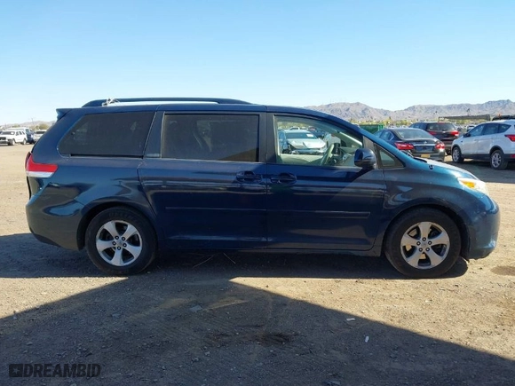 2011 Toyota Sienna LE AAS with VIN 5TDKK3DC8BS131623, listed as a IAAI auction lot 41847081 with 188,814 mi miles. Bid and sale history available at carsss.com. Image 13.