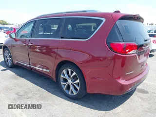 2018 Chrysler Pacifica Limited with VIN 2C4RC1GG6JR198355, listed as a IAAI auction lot 42555659 with 111,163 mi miles and . Bid and sale history available at DreamBid. Image 3.