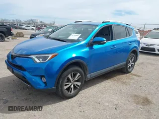 2018 Toyota RAV4 XLE with VIN JTMWFREV2JJ752568, listed as a IAAI auction lot 41795891 with 37,886 mi miles. Bid and sale history available at carsss.com. Image 17.