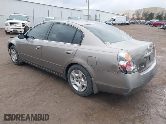 2003 Nissan Altima S z VIN 1N4AL11D53C347450, wystawiony jako IAAI lot #41523818 z przebiegiem 75 885 mil mil oraz . Historia ofert i sprzedaży dostępna na DreamBid. Obrazek 3.