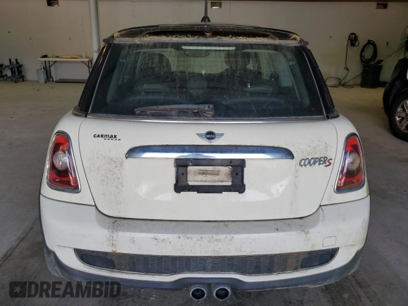 2010 MINI Hardtop S with VIN WMWMF7C5XATX41172, listed as a Copart auction lot 55132775 with 127,674 mi miles and Clean Title. Bid and sale history available at DreamBid. Image 6.