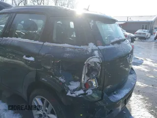 2013 MINI Countryman with VIN WMWZB3C53DWM08700, listed as a IAAI auction lot 41402093 with 71,109 mi miles and . Bid and sale history available at DreamBid. Image 6.