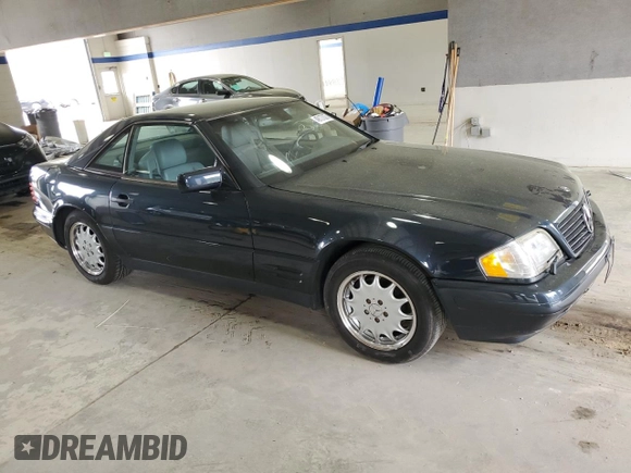 1997 Mercedes-Benz SL 500 with VIN WDBFA67F6VF139492, listed as a Copart auction lot 49127025 with 83,714 mi miles and Clean title. Bid and sale history available at DreamBid. Image 4.