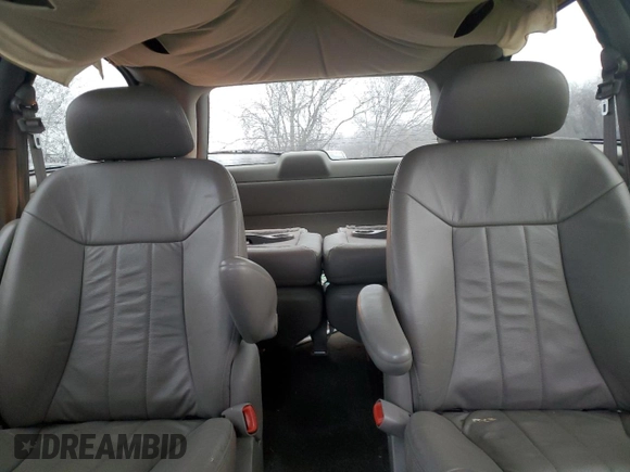 2002 Chrysler Town & Country LXi with VIN 2C8GP54L02R748587, listed as a Copart auction lot 43621485 with 161,646 mi miles and Salvage Title. Bid and sale history available at carsss.com. Image 10.