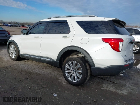 2021 Ford Explorer Limited with VIN 1FM5K8FW2MNA16523, listed as a IAAI auction lot 41223718 with 26,760 mi miles. Bid and sale history available at carsss.com. Image 3.