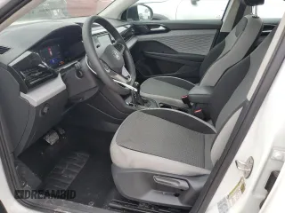 2022 Volkswagen Taos S z VIN 3VVCX7B28NM015108, wystawiony jako Copart lot #43617695 z przebiegiem 60 519 mil mil oraz Szkoda całkowita • Salvage title. Historia ofert i sprzedaży dostępna na DreamBid. Obrazek 7.