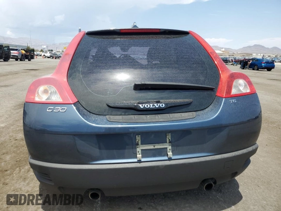 2008 Volvo C30 Version 1.0 z VIN YV1MK672682067301, wystawiony jako Copart lot #64228674 z przebiegiem 150 403 mil mil oraz Szkody całkowita. Historia ofert i sprzedaży dostępna na DreamBid. Obrazek 6.