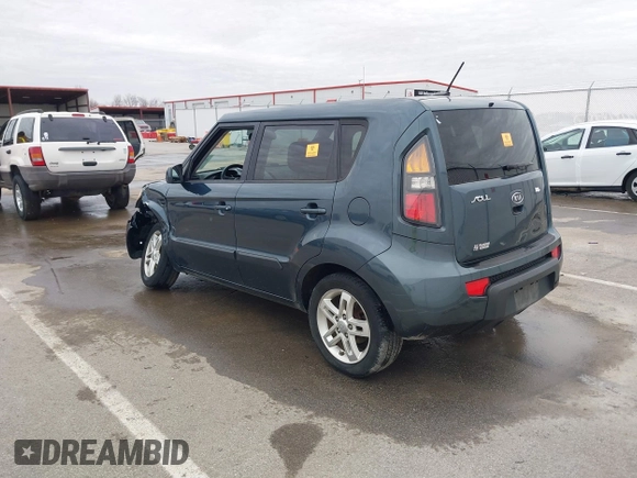 2011 Kia Soul + with VIN KNDJT2A24B7258457, listed as a IAAI auction lot 41751948 with 217,667 mi miles. Bid and sale history available at carsss.com. Image 3.