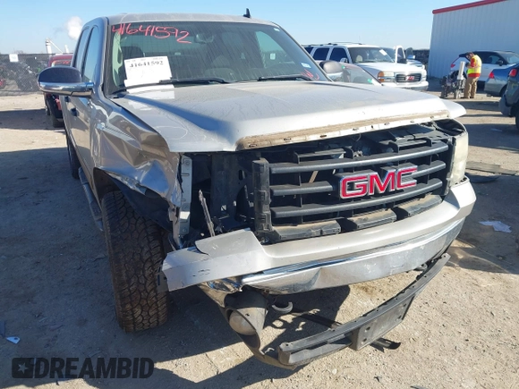 2008 GMC Sierra 1500 SLE1 z VIN 3GTEC13JX8G260212, wystawiony jako IAAI lot #41641592 z przebiegiem 186 365 mil mil oraz . Historia ofert i sprzedaży dostępna na DreamBid. Obrazek 6.