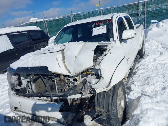 2015 Toyota Tacoma with VIN 3TMMU4FN2FM086885, listed as a IAAI auction lot 41247712 with 194,510 mi miles and . Bid and sale history available at carsss.com. Image 12.