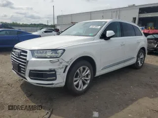2019 Audi Q7 Premium Plus with VIN WA1LAAF75KD038821, listed as a Copart auction lot 59813665 with 61,889 mi miles and Salvage title. Bid and sale history available at DreamBid. Image 1.