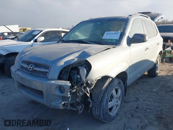 2007 Hyundai Tucson GLS with VIN KM8JM12B97U496766, listed as a IAAI auction lot 41071563 with 109,382 mi miles. Bid and sale history available at carsss.com. Image 17.