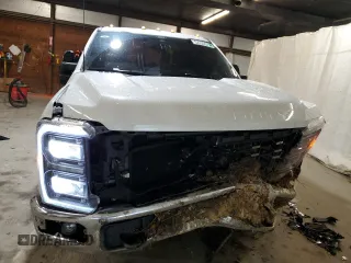 2024 Ford F-350 XL z VIN 1FT8W3DT0REF92720, wystawiony jako Copart lot #52730575 z przebiegiem 14 577 mil mil oraz Szkoda całkowita • Salvage title. Historia ofert i sprzedaży dostępna na DreamBid. Obrazek 5.