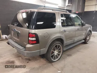 2006 Ford Explorer XLT with VIN 1FMEU73E06UB06021, listed as a IAAI auction lot 41910253 with 202,797 mi miles. Bid and sale history available at carsss.com. Image 4.