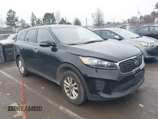 2019 Kia Sorento LX with VIN 5XYPG4A36KG575579, listed as a IAAI auction lot 41432346 with 97,562 mi miles. Bid and sale history available at carsss.com. Image 1.