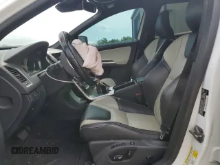 2015 Volvo XC60 T6 Platinum с VIN YV4902RM5F2701166, выставлен на аукционе Copart как лот 57146735 с пробегом 156 235 миль миль и Списание • Salvage title. История ставок и продаж доступна на DreamBid. Изображение 7.