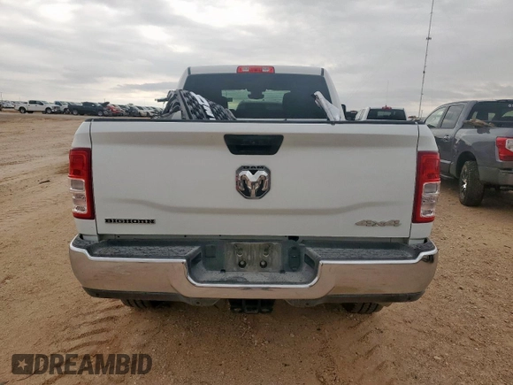 2024 Ram 2500 Big Horn z VIN 3C6UR5DL5RG233994, wystawiony jako Copart lot #59522945 z przebiegiem 21 239 mil mil oraz Szkoda całkowita • Salvage title. Historia ofert i sprzedaży dostępna na DreamBid. Obrazek 6.