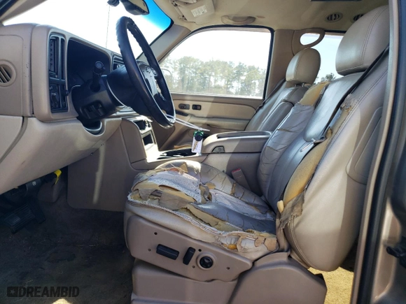 2003 Chevrolet Tahoe LT with VIN 1GNEC13Z73R131088, listed as a Copart auction lot 42475545 with 308,576 mi miles and Non Repairable. Bid and sale history available at carsss.com. Image 7.