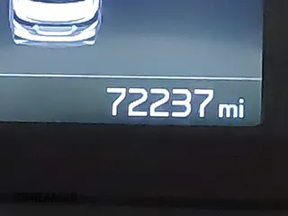 2020 Kia Forte LXS z VIN 3KPF24AD0LE255174, wystawiony jako IAAI lot #42273738 z przebiegiem 72 237 mil mil oraz . Historia ofert i sprzedaży dostępna na DreamBid. Obrazek 16.