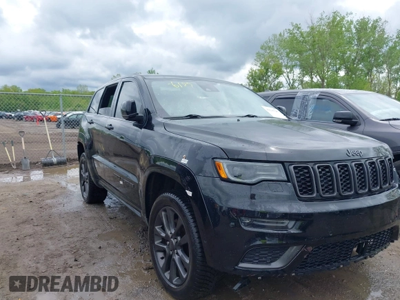 2018 Jeep Grand Cherokee Overland z VIN 1C4RJFCT2JC234220, wystawiony jako IAAI lot #42240365 z przebiegiem 84 753 mil mil oraz . Historia ofert i sprzedaży dostępna na DreamBid. Obrazek 1.