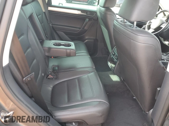 2016 Volkswagen Touareg Sport с VIN WVGEF9BPXGD007023, выставлен на аукционе Copart как лот 50760865 с пробегом 96 657 миль миль и Списание • Salvage title. История ставок и продаж доступна на DreamBid. Изображение 11.