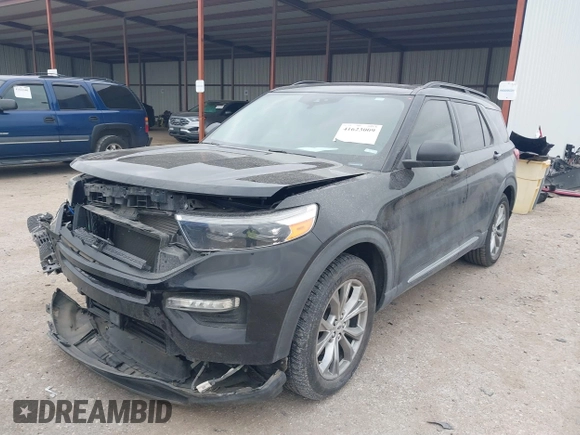 2020 Ford Explorer XLT with VIN 1FMSK7DH9LGC27951, listed as a IAAI auction lot 41623009 with 93,918 mi miles. Bid and sale history available at carsss.com. Image 2.