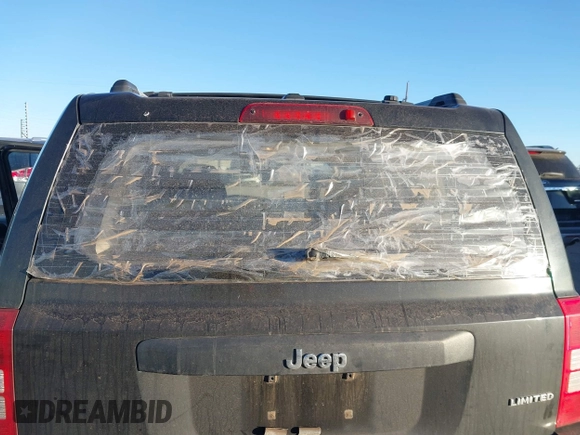 2009 Jeep Patriot with VIN 1J8FT48B79D110072, listed as a IAAI auction lot 41387933 with 92,420 mi miles and . Bid and sale history available at DreamBid. Image 12.