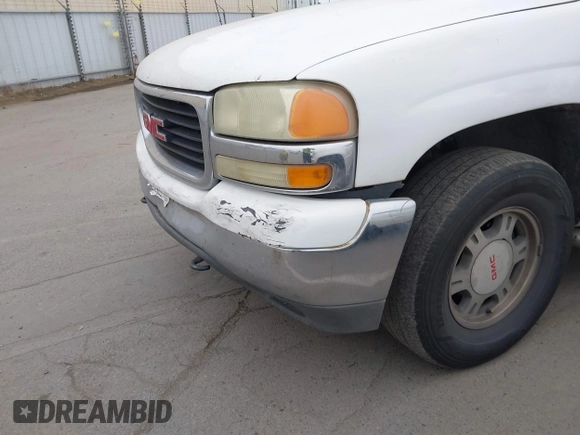2002 GMC Yukon SLT with VIN 1GKEC13T02R313772, listed as a IAAI auction lot 42131289 with 215,164 mi miles. Bid and sale history available at carsss.com. Image 15.