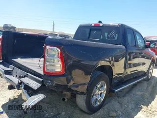 2021 Ram 1500 Lone Star z VIN 1C6RREBT0MN630263, wystawiony jako IAAI lot #41887871 z przebiegiem 52 386 mil mil oraz . Historia ofert i sprzedaży dostępna na DreamBid. Obrazek 4.