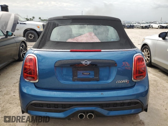 2022 MINI Convertible Cooper S z VIN WMW43DL03N3N64966, wystawiony jako Copart lot #74749364 z przebiegiem Nie podano mil oraz Nie do naprawy • Non repairable. Historia ofert i sprzedaży dostępna na DreamBid. Obrazek 6.
