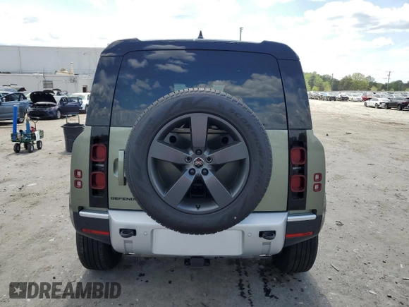 2025 Land Rover Defender S z VIN SALEJ7EX3S2380226, wystawiony jako Copart lot #53736705 z przebiegiem 1 800 mil mil oraz Szkoda całkowita • Salvage title. Historia ofert i sprzedaży dostępna na DreamBid. Obrazek 6.