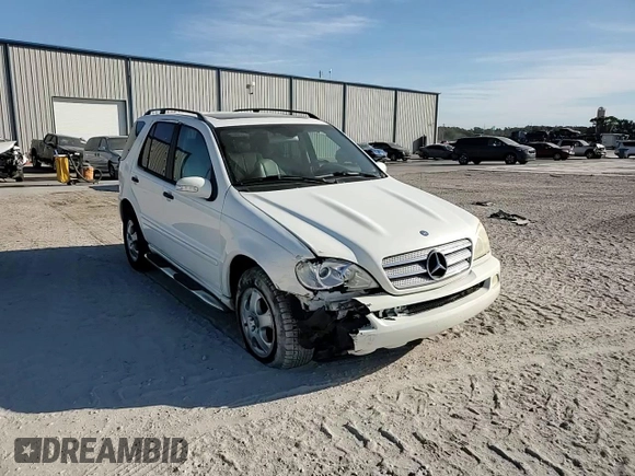 2005 Mercedes-Benz M-Class 3.7L with VIN 4JGAB57E55A559036, listed as a Copart auction lot 83024234 with 164,454 mi miles and Salvage Title. Bid and sale history available at carsss.com. Image 12.
