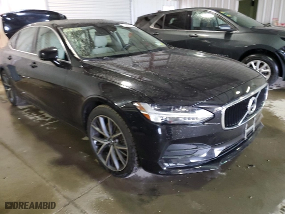 2018 Volvo S90 Momentum with VIN LVY992MK1JP030212, listed as a Copart auction lot 72032132 with 49,441 mi miles. Bid and sale history available at carsss.com. Image 4.