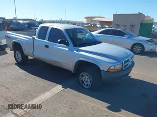 2004 Dodge Dakota z VIN 1D7HG12KX4S677074, wystawiony jako IAAI lot #41857927 z przebiegiem Nie podano mil oraz . Historia ofert i sprzedaży dostępna na DreamBid. Obrazek 1.