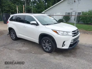 2017 Toyota Highlander XLE with VIN 5TDJZRFH1HS415302, listed as a IAAI auction lot 42661746 with 108,912 mi miles and . Bid and sale history available at DreamBid. Image 1.