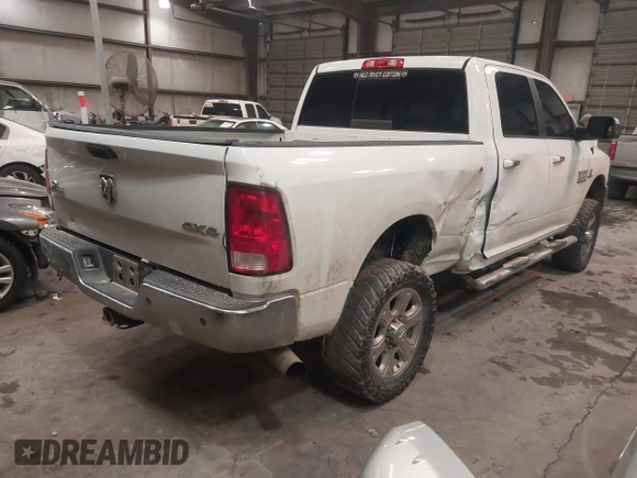 2015 Ram 2500 SLT with VIN 3C6UR5DL0FG686531, listed as a IAAI auction lot 41578746 with 201,706 mi miles. Bid and sale history available at carsss.com. Image 4.