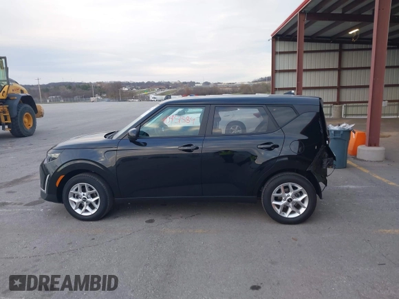 2024 Kia Soul S with VIN KNDJ23AU2R7227499, listed as a IAAI auction lot 40951584 with 2,819 mi miles and . Bid and sale history available at DreamBid. Image 15.