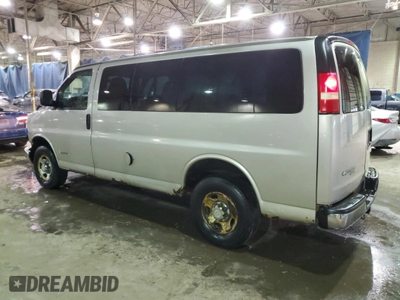 2006 Chevrolet Express Passenger with VIN 1GAHG35U161184548, listed as a Copart auction lot 83356414 with 164,196 mi miles and Clean title. Bid and sale history available at DreamBid. Image 2.