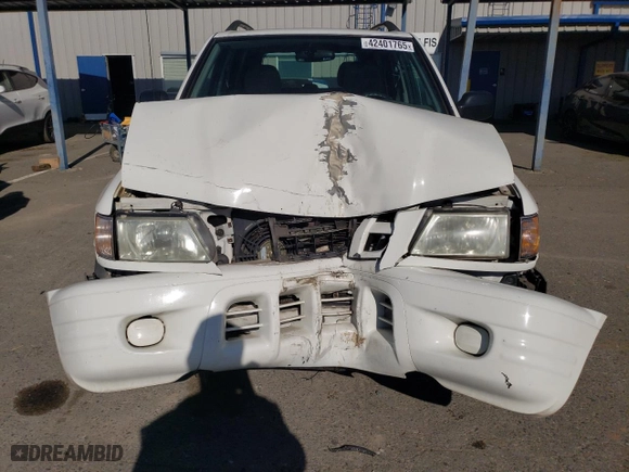 2004 Isuzu Rodeo S with VIN 4S2CK58W044317034, listed as a Copart auction lot 42401765 with 110,639 mi miles and Salvage Title. Bid and sale history available at carsss.com. Image 5.