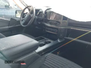 2021 Ford F-150 XL z VIN 1FTEW1C51MFC94173, wystawiony jako IAAI lot #41628222 z przebiegiem 23 266 mil mil oraz . Historia ofert i sprzedaży dostępna na DreamBid. Obrazek 5.