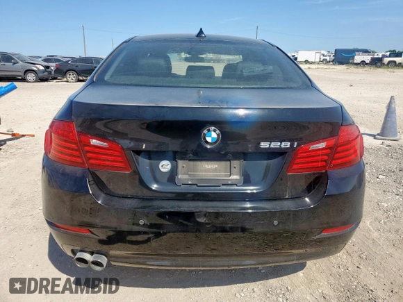 2015 BMW 5 Series 528i z VIN WBA5A5C51FD516809, wystawiony jako Copart lot #57714025 z przebiegiem 135 554 mil mil oraz Czysty tytuł • Clean title. Historia ofert i sprzedaży dostępna na DreamBid. Obrazek 6.