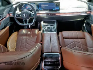 2023 BMW 7 Series 760i xDrive с VIN WBA33EJ09PCL98685, выставлен на аукционе Copart как лот 60106345 с пробегом 16 922 миль миль и Списание • Salvage title. История ставок и продаж доступна на DreamBid. Изображение 8.