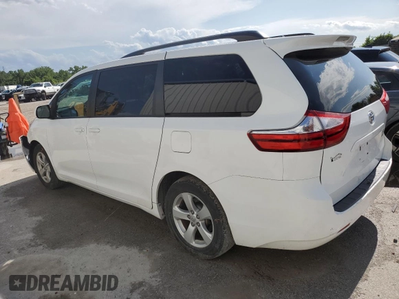 2017 Toyota Sienna LE Auto Access Seat with VIN 5TDKZ3DC2HS839208, listed as a Copart auction lot 61389765 with 122,995 mi miles and Salvage title. Bid and sale history available at DreamBid. Image 2.