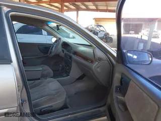 2000 Chevrolet Malibu LS with VIN 1G1NE52J0Y6118884, listed as a IAAI auction lot 41701115 with 113,948 mi miles. Bid and sale history available at carsss.com. Image 5.