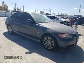 2006 BMW 3 Series 325i with VIN WBAVB13556PT26158, listed as a Copart auction lot 47475865 with 111,582 mi miles and Salvage Title. Bid and sale history available at carsss.com. Image 4.