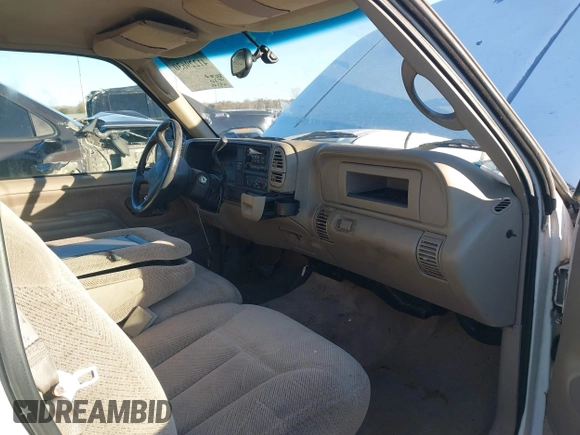 1999 GMC Sierra 3500 z VIN 1GTGC33R4XF094778, wystawiony jako IAAI lot #41229630 z przebiegiem 199 345 mil mil oraz . Historia ofert i sprzedaży dostępna na DreamBid. Obrazek 5.