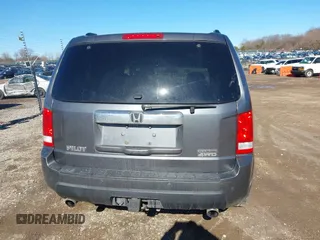 2010 Honda Pilot Touring with VIN 5FNYF4H93AB008589, listed as a IAAI auction lot 41731084 with 138,554 mi miles and . Bid and sale history available at carsss.com. Image 16.